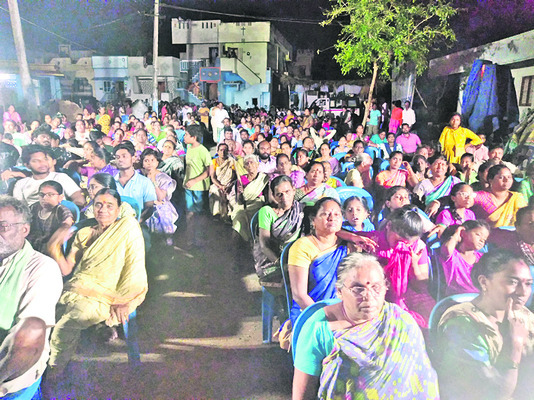 మహిళల వ్యధా జీవనమే ‘శిథిల జీవి’ 1