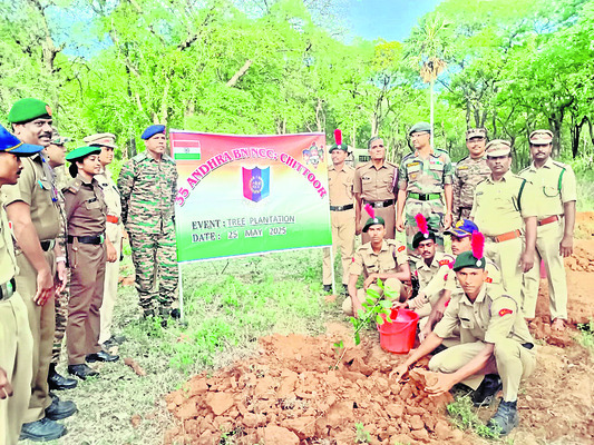 టీచర్లు నష్టపోకుండా బదిలీలు..
3