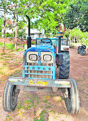 ఇసుక ట్రాక్టర్ సీజ్ 1