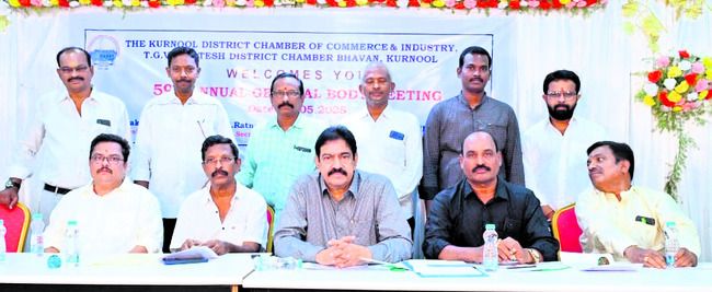 టీడీపీ నాయకుడిపై  పోలీసులకు ఫిర్యాదు 1