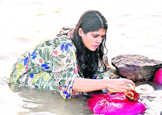 త్రివేణి సంగమం.. జనసంద్రం2