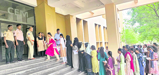 ముగిసిన డీఈఈసెట్‌ 1