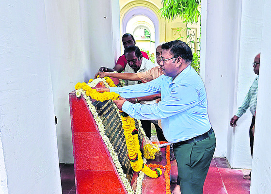 కృష్ణచంద్ర గజపతికి ఘనంగా నివాళి1