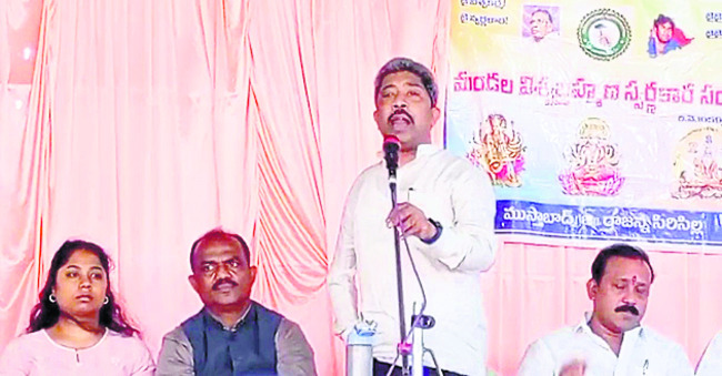 దేశ రక్షణలో సైనికులదే కీలకపాత్ర
2