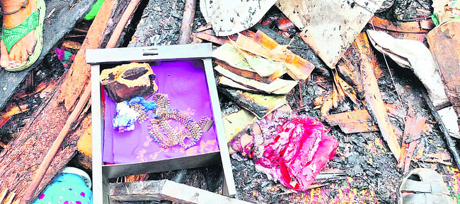 కమ్మవీధిలో అగ్నిప్రమాదం2