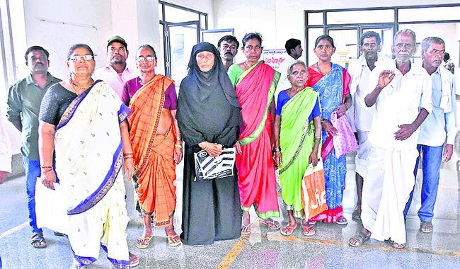ప్రజా సమస్యలు త్వరగా పరిష్కరించండి 3