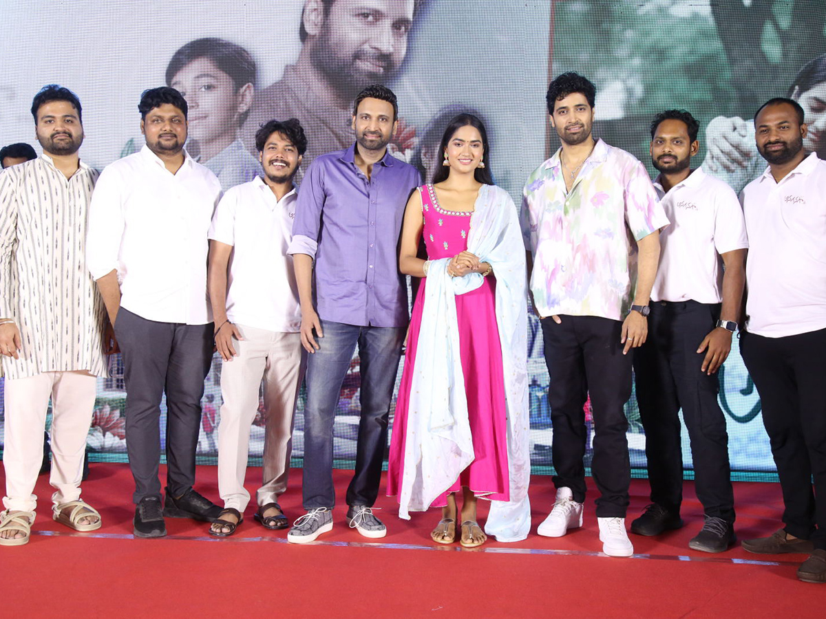 Anaganaga Movie Success Celebrations Photos3
