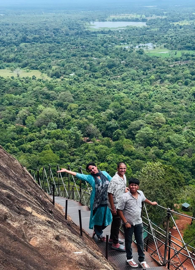 Anasuya Bharadwaj Family Trip To Sri Lanka10