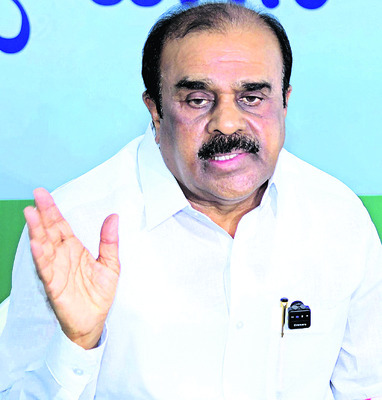 కక్ష సాధింపులు తప్ప సంక్షేమం లేదా?
1