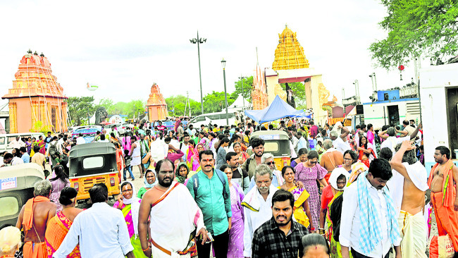 పుష్కరం.. అనుభూతి పుష్కలం!1