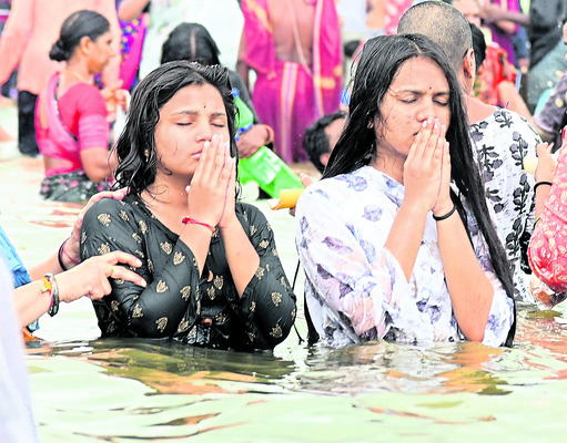 పుష్కరం.. అనుభూతి పుష్కలం!3