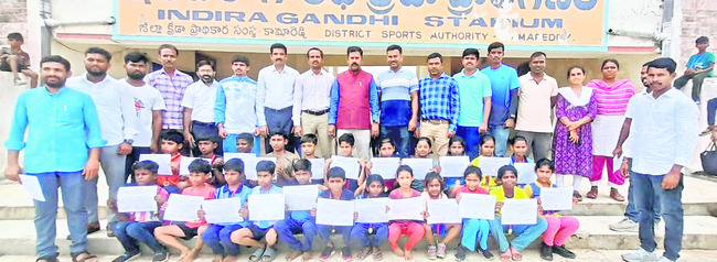 విత్తనాల కొనుగోలులో రైతులు  జాగ్రత్తలు పాటించాలి 
1