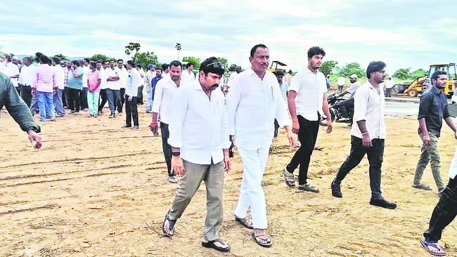 జగన్ పర్యటనకు ఏర్పాట్లు వేగవంతం 1