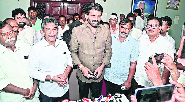 క్షణం క్షణం ఉత్కంఠ 3