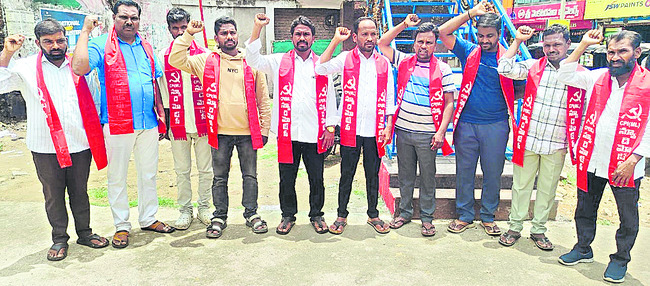 వైభవంగా ఆలయ వార్షికోత్సవం
2