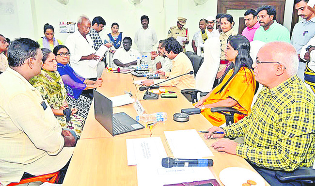 అర్జీల పరిష్కారంలో శ్రద్ధ 1