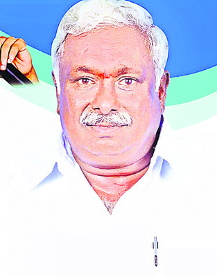 చెరువు మట్టి..కొల్లగొట్టి
2