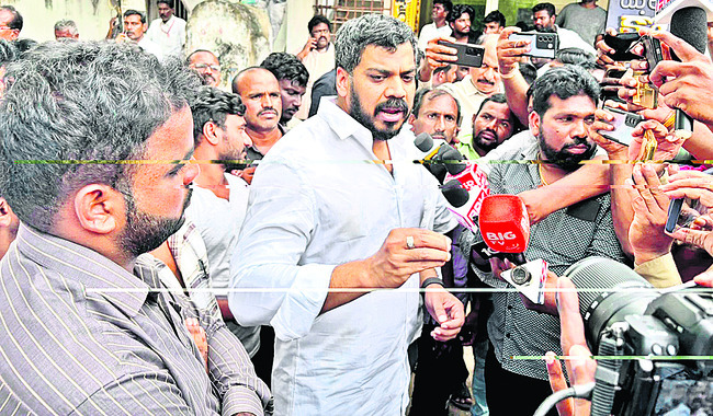 క్షణం క్షణం ఉత్కంఠ 5