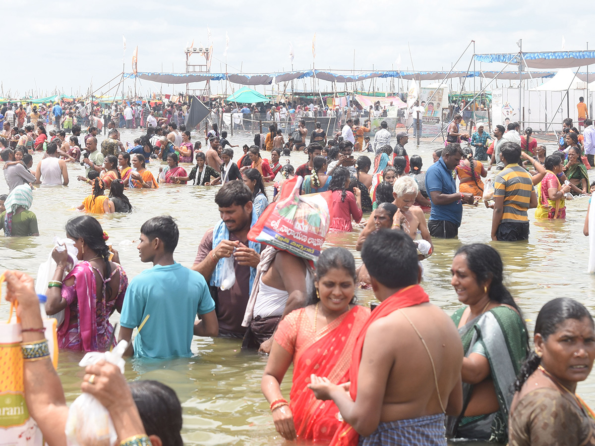 Devotees throng the final day of the Saraswati River Pushkaram Photos11