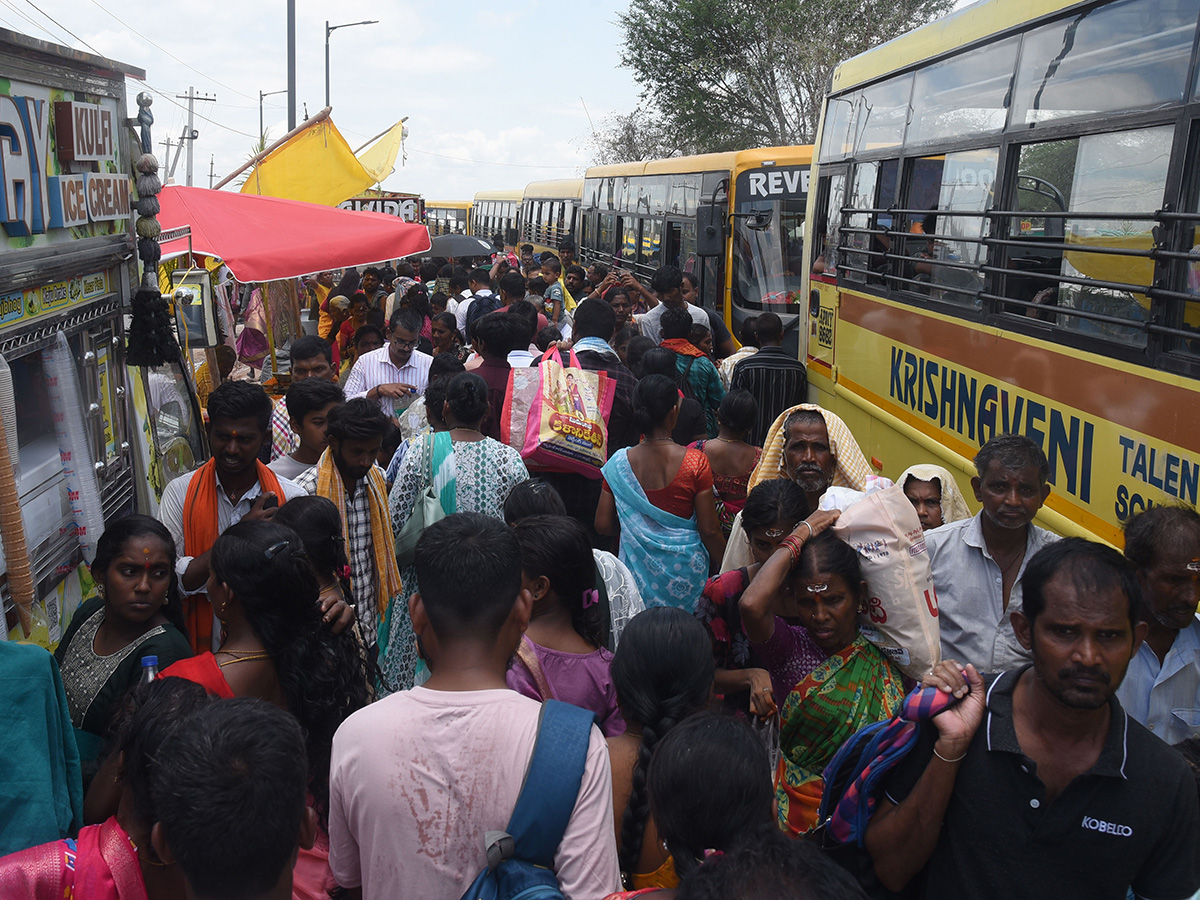 Devotees throng the final day of the Saraswati River Pushkaram Photos17