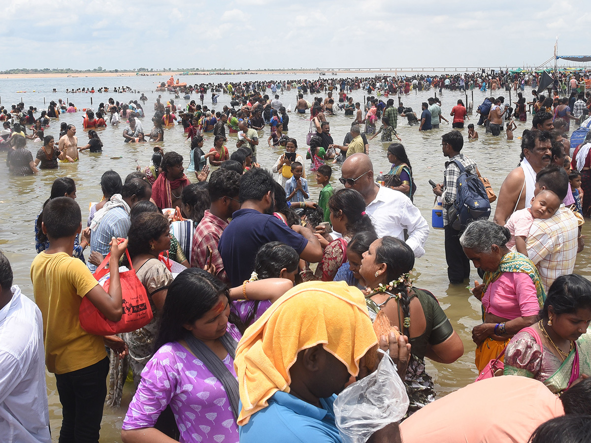 Devotees throng the final day of the Saraswati River Pushkaram Photos21