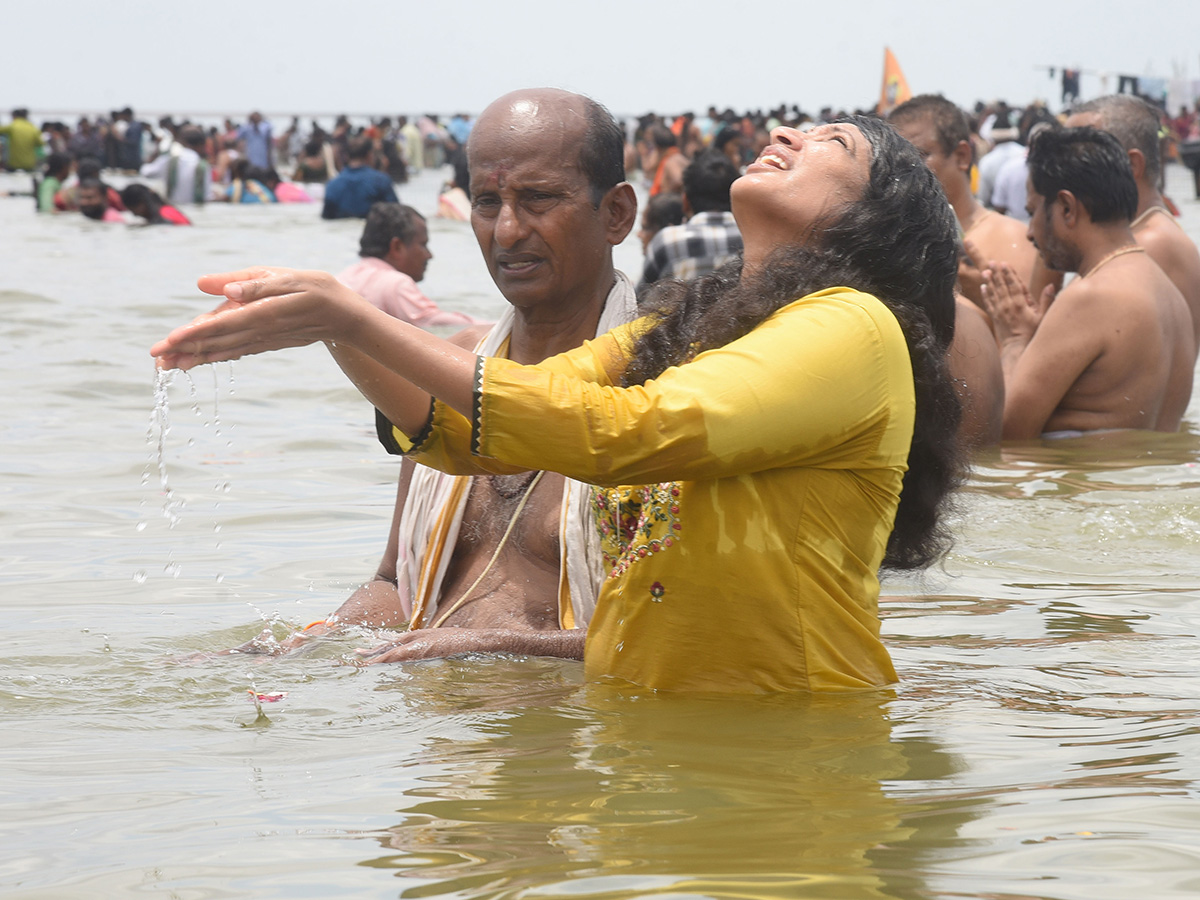 Devotees throng the final day of the Saraswati River Pushkaram Photos22
