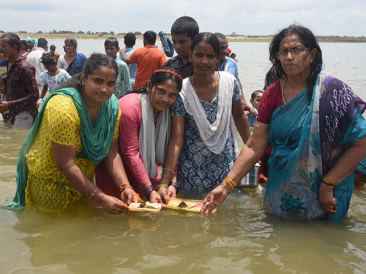 Devotees throng the final day of the Saraswati River Pushkaram Photos24