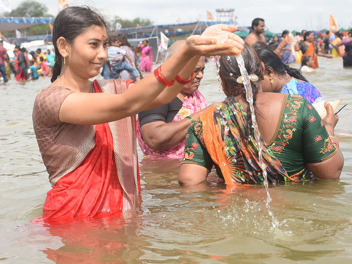 Devotees throng the final day of the Saraswati River Pushkaram Photos3