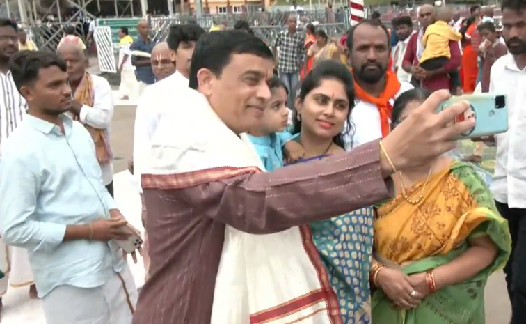 Producer Dil Raju With His Wife Tejaswini Visits Tirumala Temple Photos5