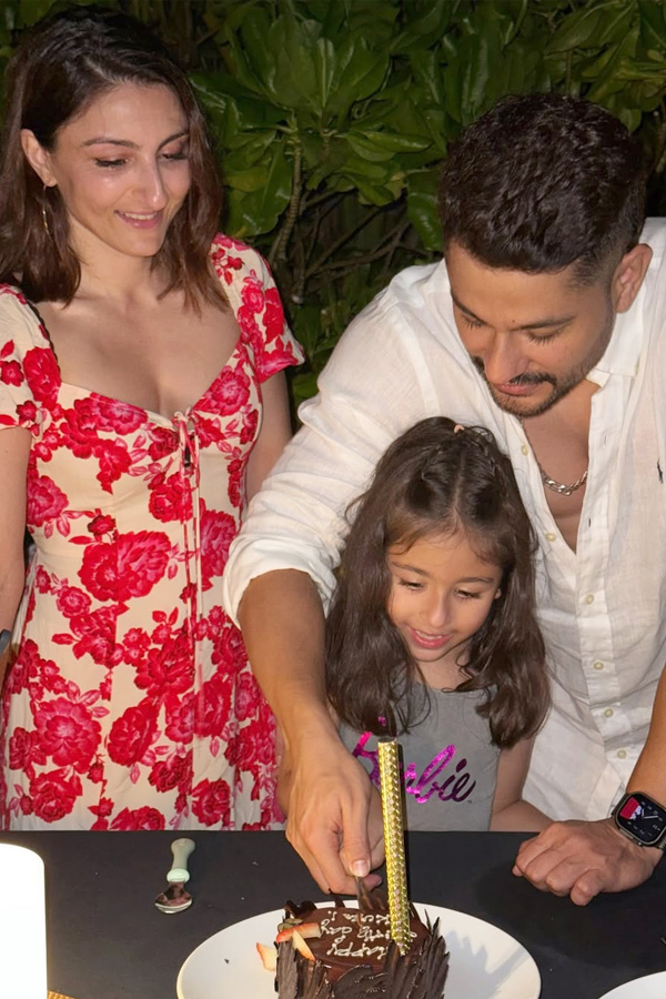 Soha Ali Khan celebrates hubby Kunal Kemmu Birthday Photos3