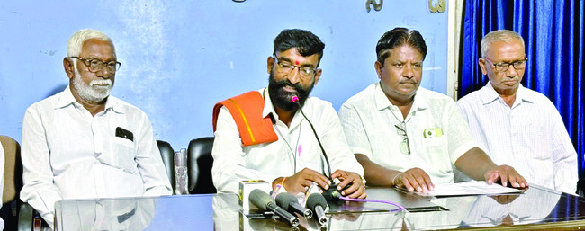 నెహ్రూ సేవలు అనన్యం 1