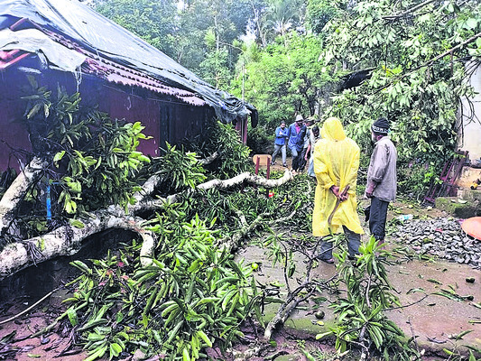 కరావళి, మలెనాడులో కుంభవృష్టి 6