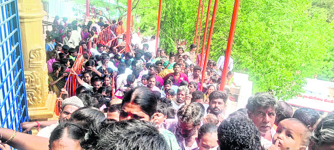 కురుమూర్తిలో అమావాస్య పూజలు 1