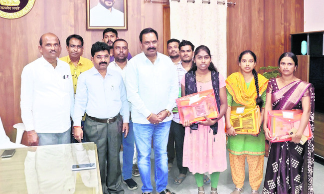బాధ్యతగా పనిచేయాలి 1