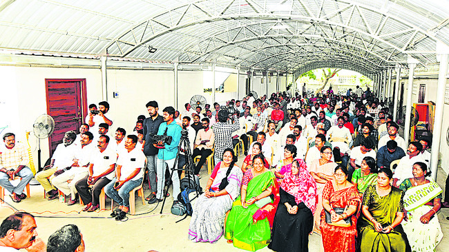 బాబుకు వెన్నతో పెట్టిన విద్య1