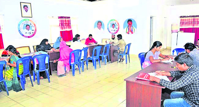 గతంలో పల్లెవించిన ప్రగతి3