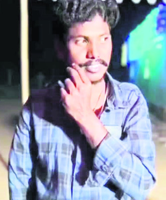 వైఎస్సార్ విగ్రహం పాక్షిక ధ్వంసం 1