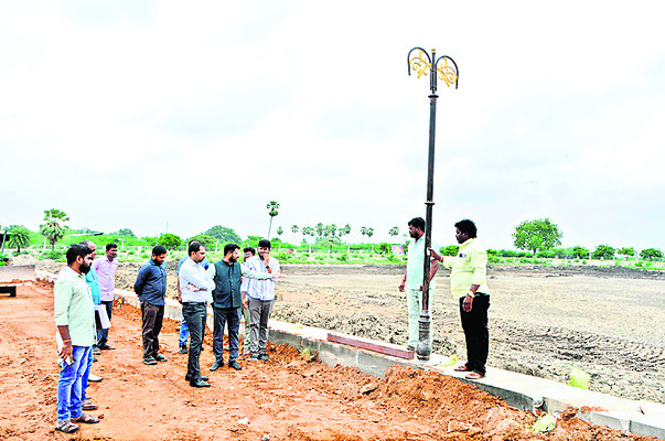 దుక్కులు దున్ని.. గొర్రుకొట్టిన అన్నదాతలు4