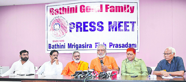 నిరుపేదలకు నాణ్యమైన విద్య
1