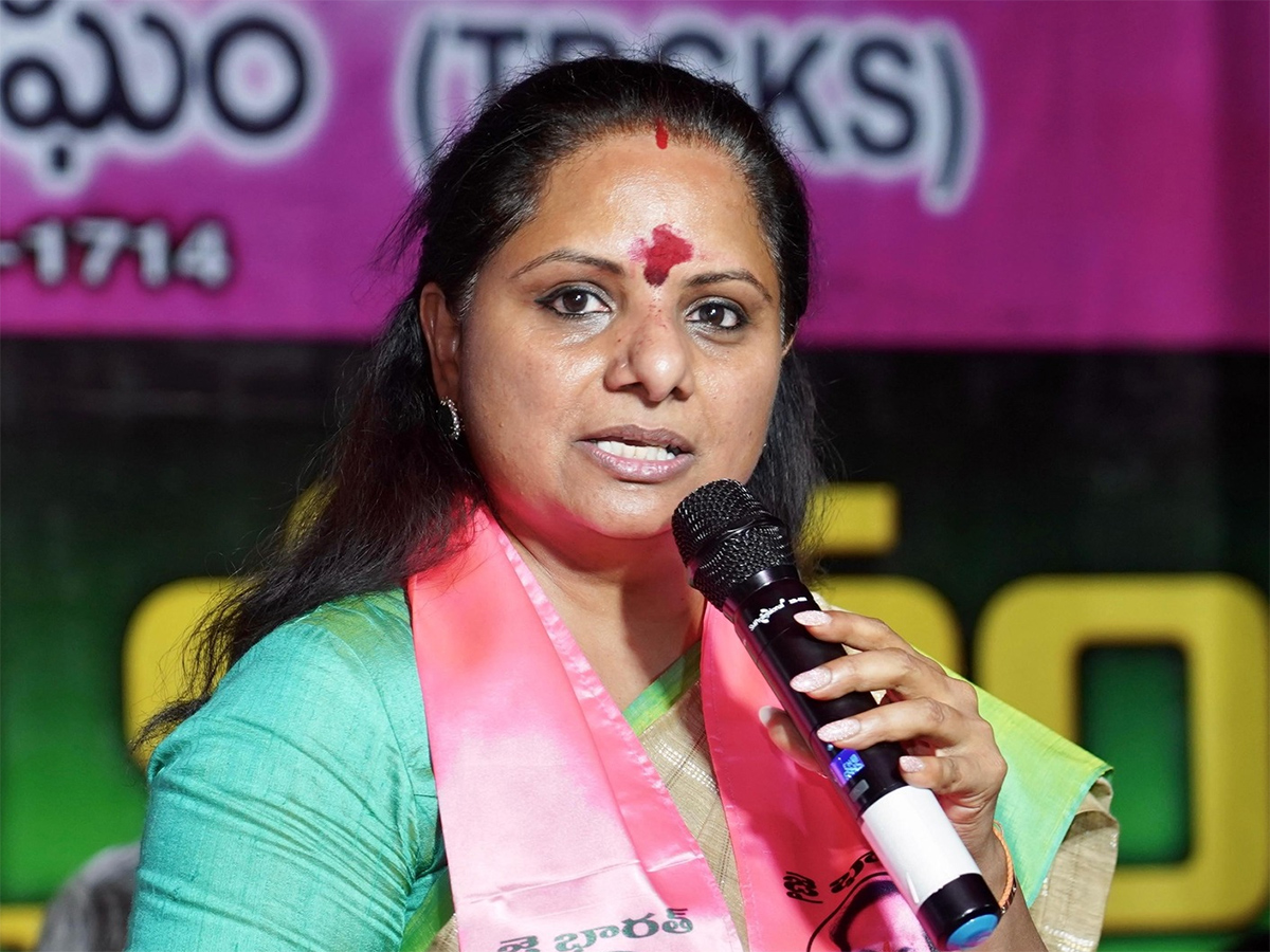 Kalvakuntla Kavitha Sensational Comments On Brother KTR4