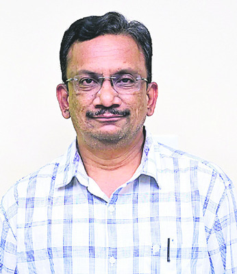 విశ్వరూప్‌ను కలిసిన జగ్గిరెడ్డి 1