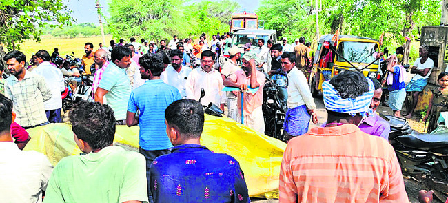 అర్హులకే ఇందిరమ్మ ఇళ్లను కేటాయించాలి2