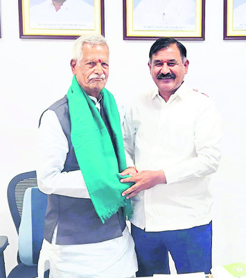 రైతుల వివరాలు అప్డేట్ చేయాలి
1