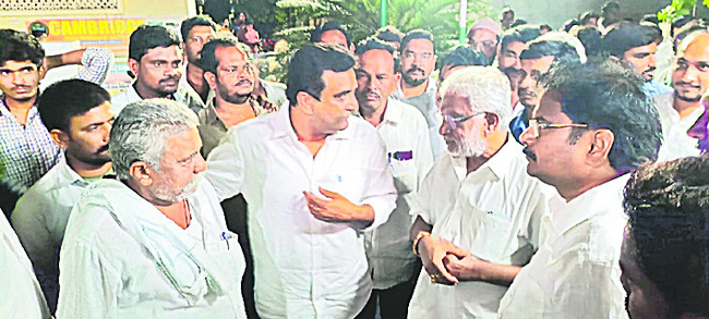 పోలీసులకు శిక్షపడే వరకు పోరాటం 1