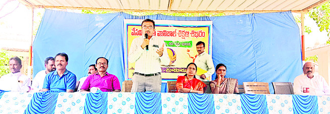 ఆలయ అభివృద్ధికి రూ.1.50లక్షల విరాళం2