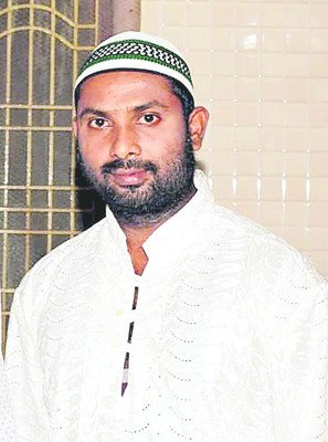 కార్యాలయాల చుట్టూ ప్రదక్షిణలు
1