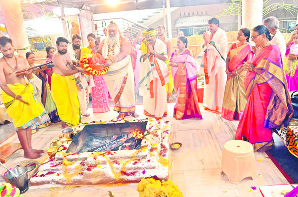 వైభవంగా శ్రీవేంకటేశ్వరస్వామి కల్యాణం1