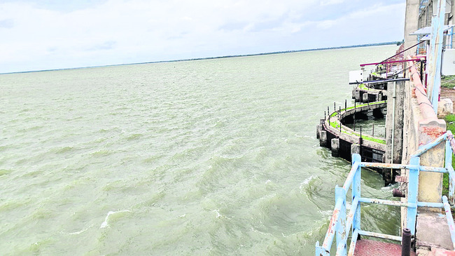 జూరాలకు వరదొచ్చింది1