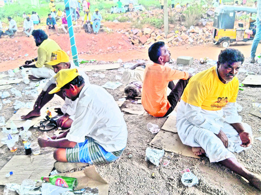 మహానాడు.. మందు.. విందు1