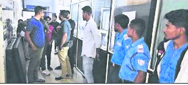 జిల్లా కేంద్రాస్పత్రిలో బాలింత మృతి 1